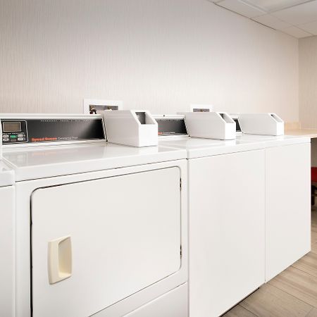 Holiday Inn Express & Suites Baltimore - BWI Airport North By Ihg Linthicum Buitenkant foto