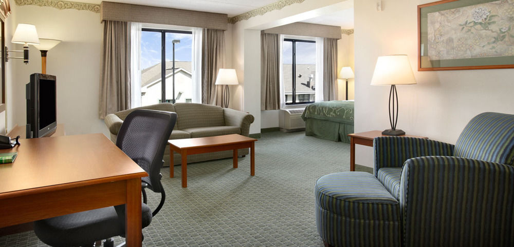 Holiday Inn Express & Suites Baltimore - BWI Airport North By Ihg Linthicum Buitenkant foto